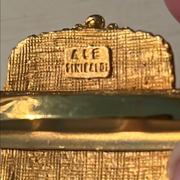 Vintage Victorian Style Costume Gold&White Center  Hair Barrettes Set of 2 - Picture 3 of 7